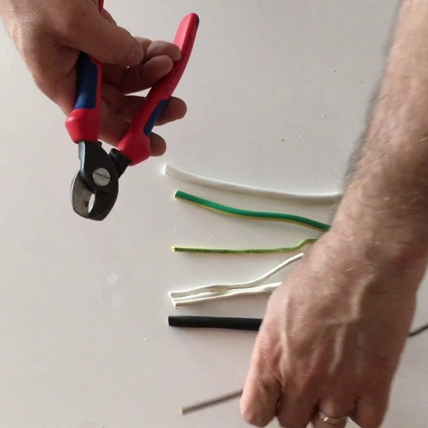 Ножницы для резки кабелей KNIPEX 