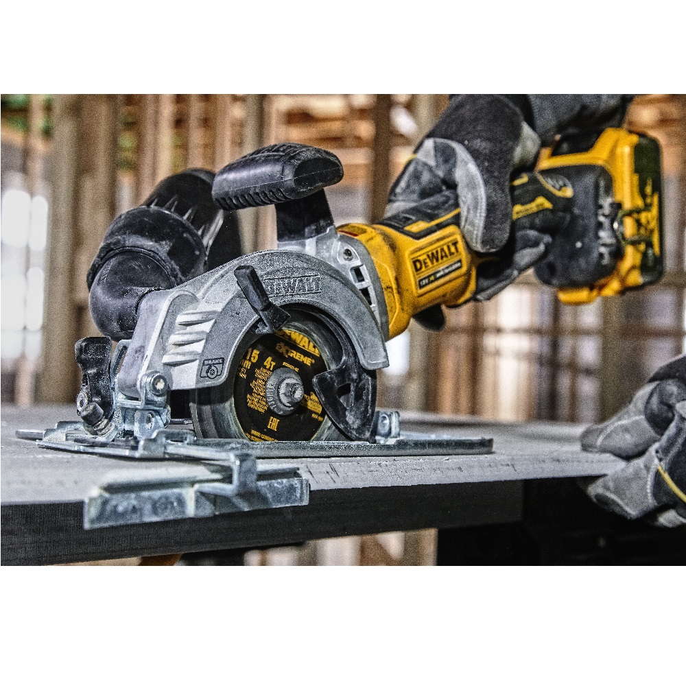 Циркулярная пила Dewalt DCS571