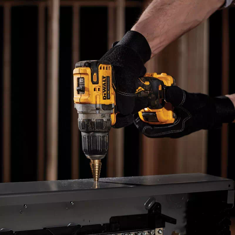 Набор из двух инструментов аккумуляторных бесщеточных DeWALT DCK2110L2T