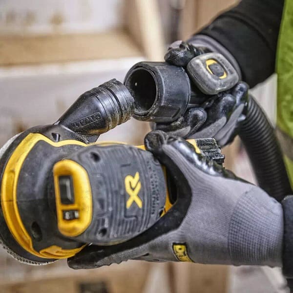 Шлифмашина эксцентриковая аккумуляторная бесщёточная DeWALT DCW210P2